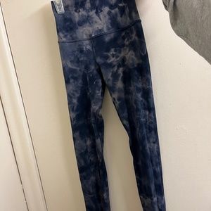 Lululemon high rise align 28 inch